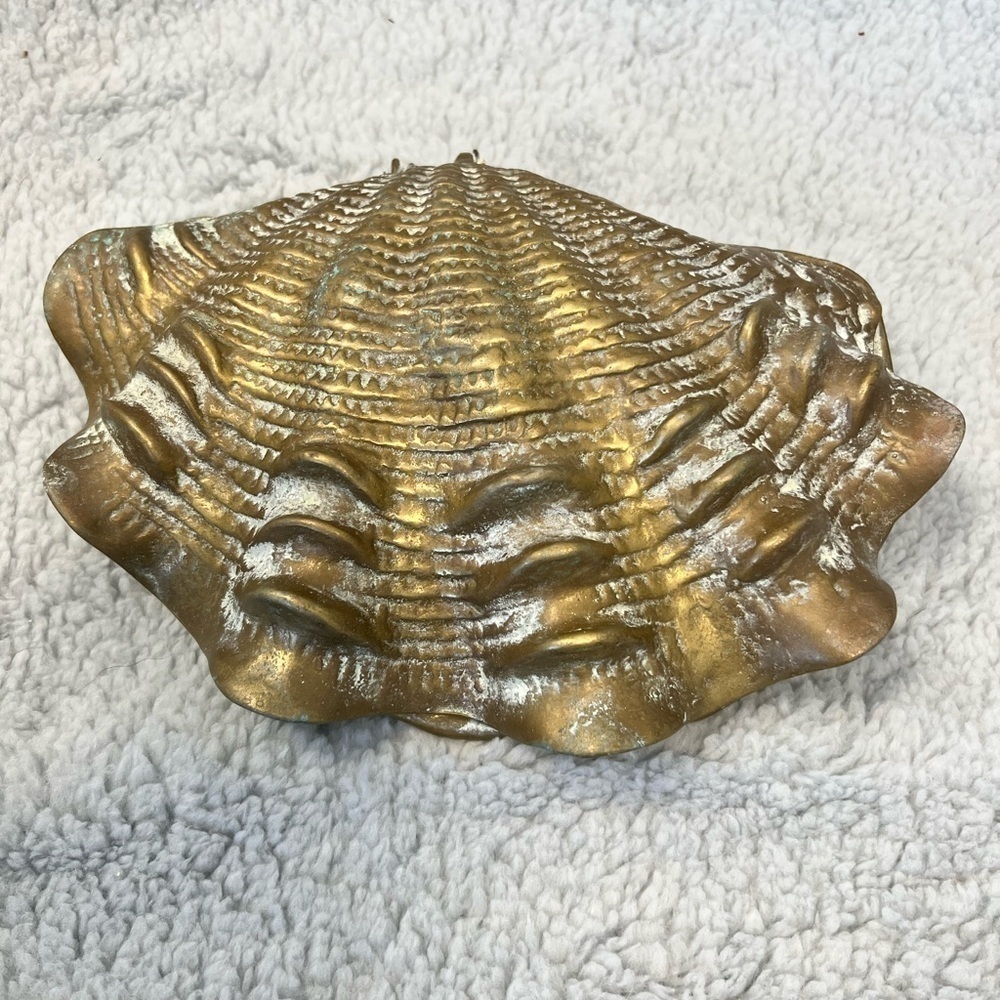 𝅺1970'S Vintage BRASS SHELL